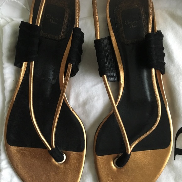 CHRISTIAN DIOR flat gold-tone ankle-strap sandals - Picture 2 of 7